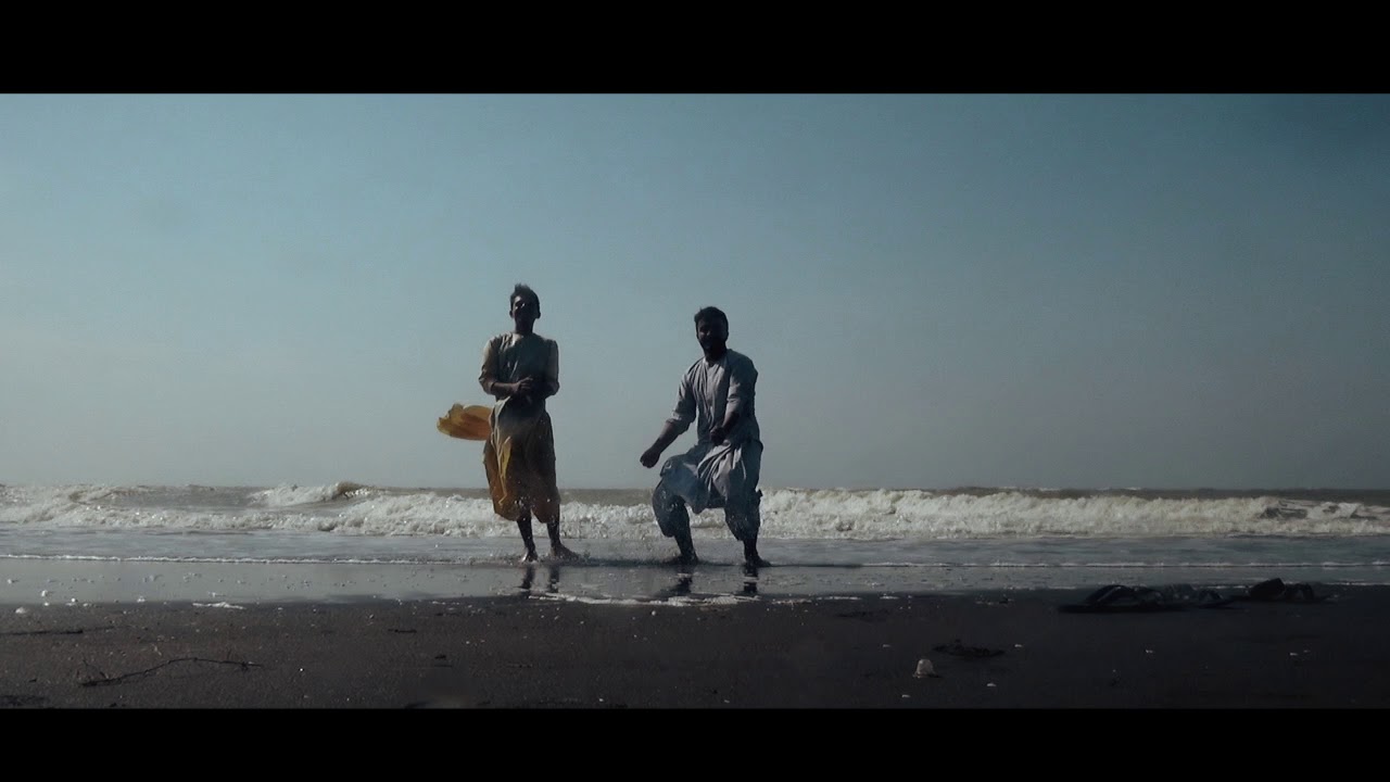 Santri Afghanistan Melihat Keindahan Pantai Cahaya Sendang Sikucing Kendal