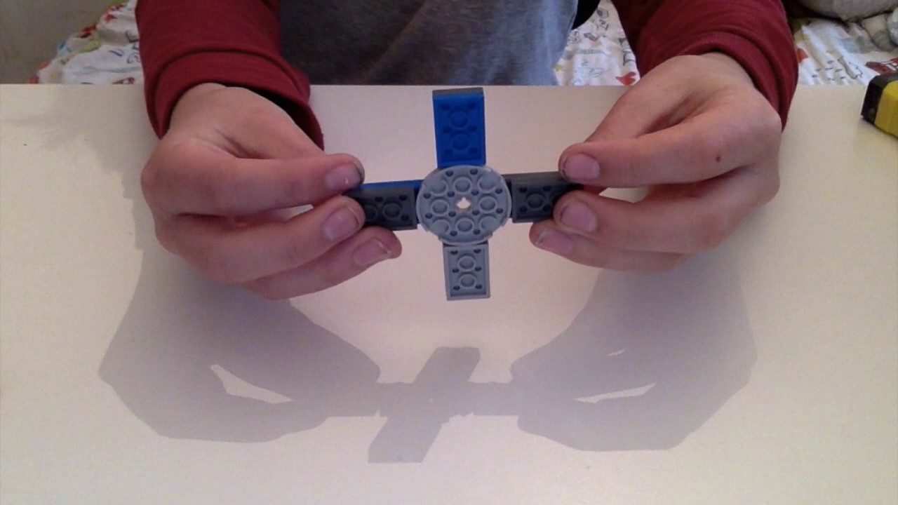 comment faire un hand spinner lego !!! - YouTube