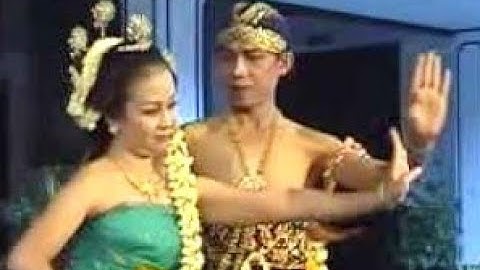 Tari GAMBYONG Pareanom CAMPURSARI / Tari Klasik Jawa Tengah / Javanese Classical Dance [HD]