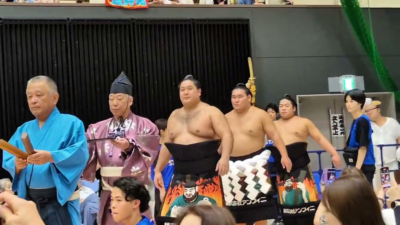 真夏の車中泊旅2日目。巡業南相馬場所、大波三兄弟両親ちゃんこで花と灯が活躍、猪苗代スキー場RVパーク良し。