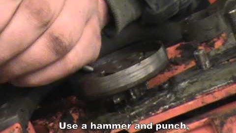 Replacing a Spur Sprocket - Husqvarna Chainsaw