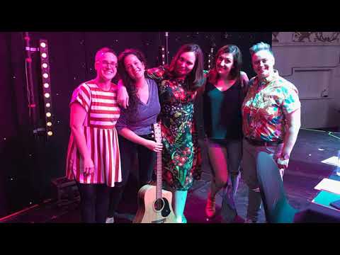186. Maturity with Geraldine Hickey, Celia Pacquola and Big Feminist Sing