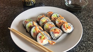 HOW TO MAKE SUSHI WITHOUT A BAMBOO MAT 🍣