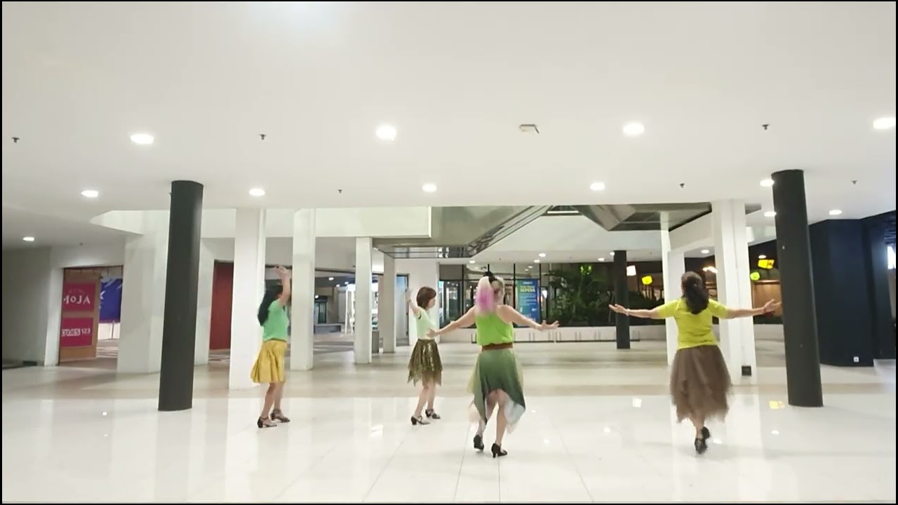 Willingly (心甘情愿) Xin Gan Qing Yuan -  Line dance - Choreographerd: Erni Jasin - Demo by Barbie Dance