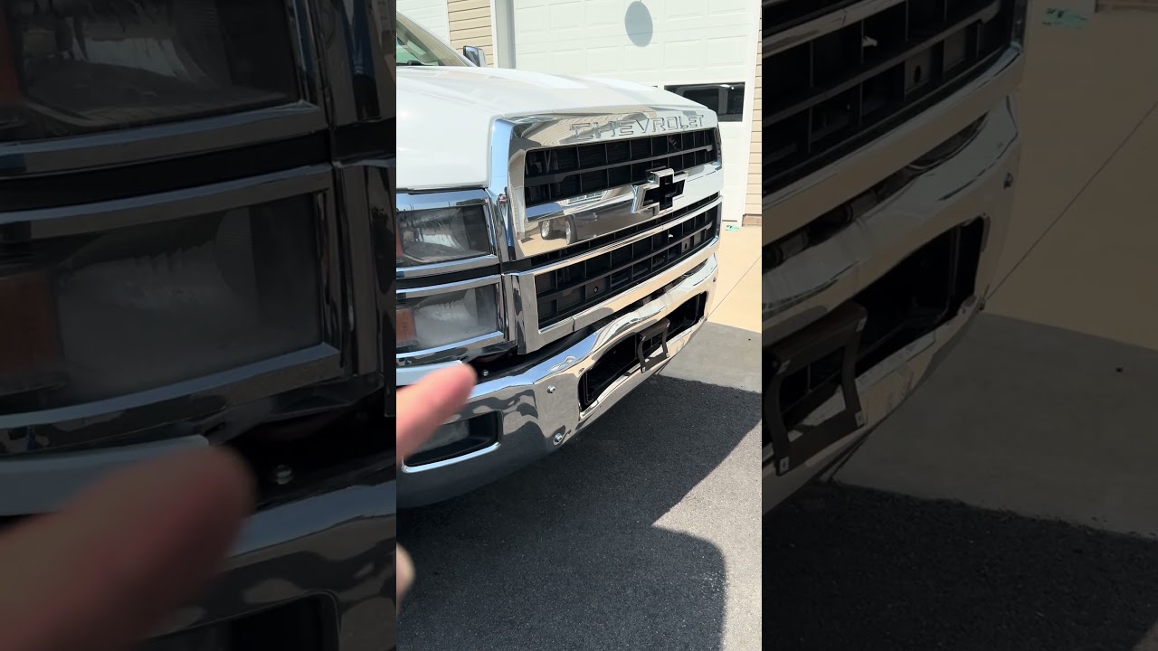 Crew cab 6500 series Chevrolet, 4 x 4 Rollback Tow Truck for sale rare combination, aluminum bed ￼