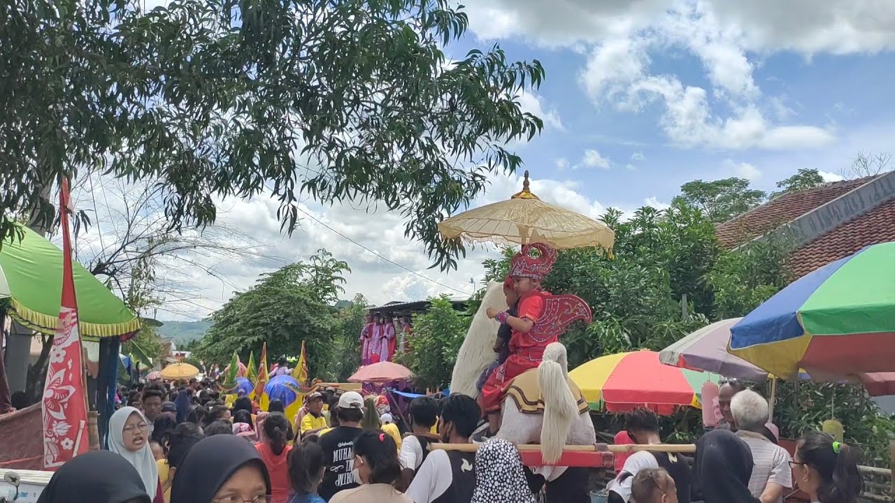 Burok MJM Arak-Arakan || Kembang Boled Live Cikeusik