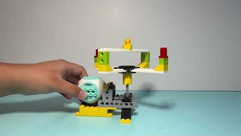 ViNee Carousel: LEGO® Carousel Model Using Crown Gears