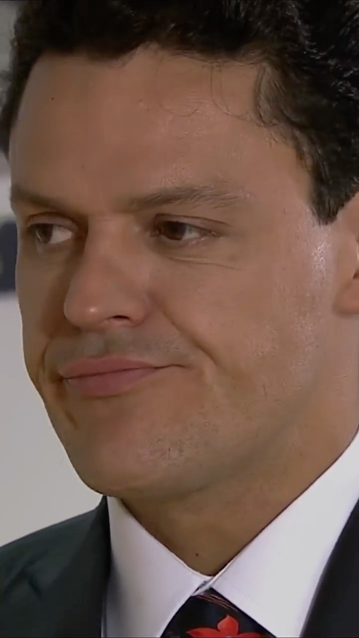 Cuando tu quincena ya tiene dueño… y no eres tú ?? #HastaQueElDineroNosSepare #shorts #tln