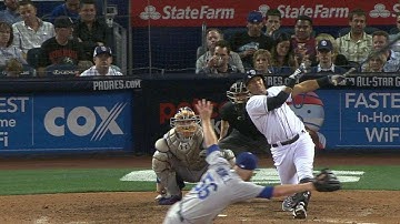 LAD@SD: Solarte belts a long home run to left field