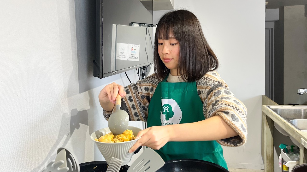 【Yuka's Kitchen】親子丼＋お味噌汁作り👩🏻‍🍳 │ 英語チャレンジ