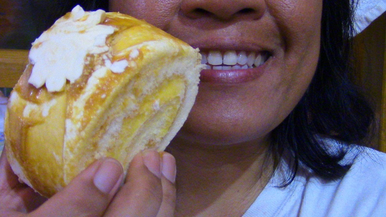 ASMR Eating Cake Dolce De Leche Goldilocks ScorpioAnnYT YouTube