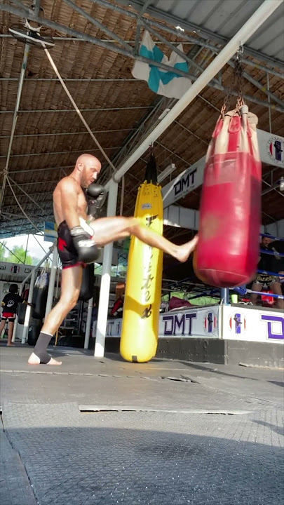 How to train for a muay thai fight like a pro: Muay Thai camp tips