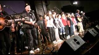 GIVE PEACE A CHANCE w/ Pete Seeger &amp; Gang @ JOHN LENNON&#39;S 70th Birthday Tribute Concert 10/9/10