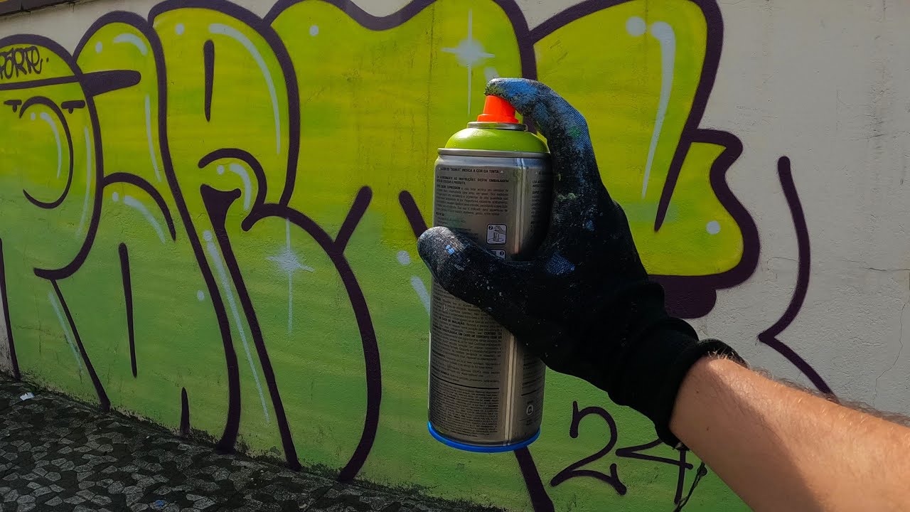 Tag Bombing Graffiti Bombing e Tagging - Assinando com spray e marcador as ruas ...