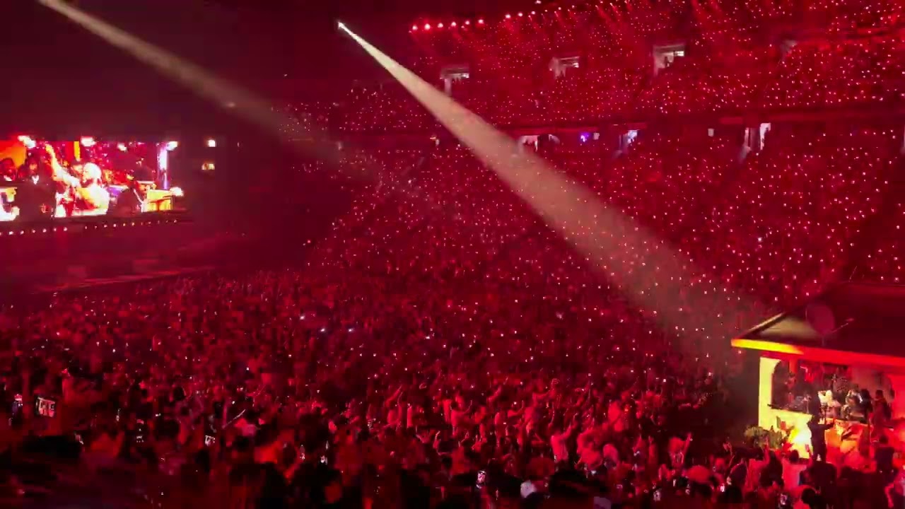 Bad Bunny - La Romana ft. El Alfa - No Me Quiero Ir De Aquí, 8-29-25