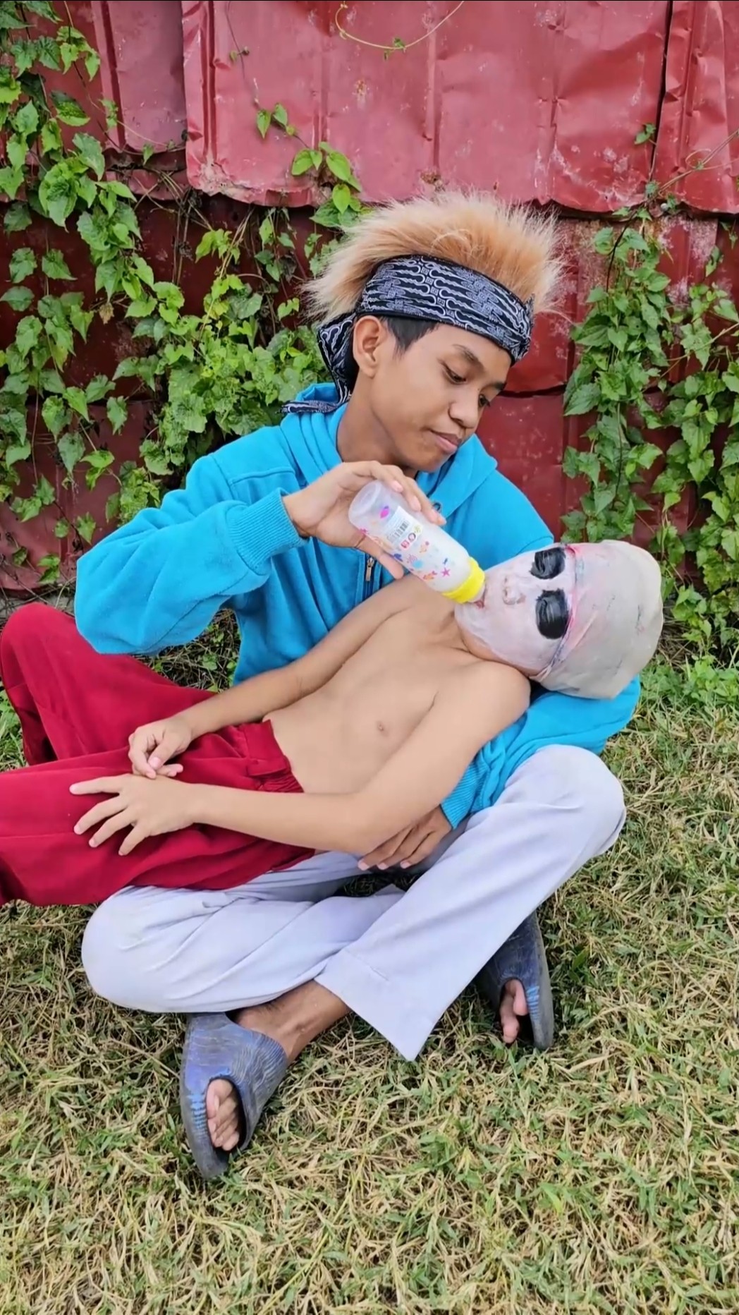 CRYING BECAUSE DADDY WHEN YOU WANT TO DRINK MILK