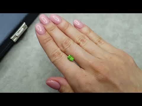  Light green tsavorite garnet in cushion cut 1.36 ct, Africa  Video  № 1