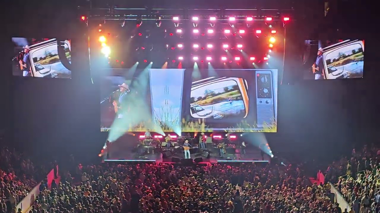 Alan Jackson - Country Boy (live at TD Garden Boston, MA August 2, 2024)