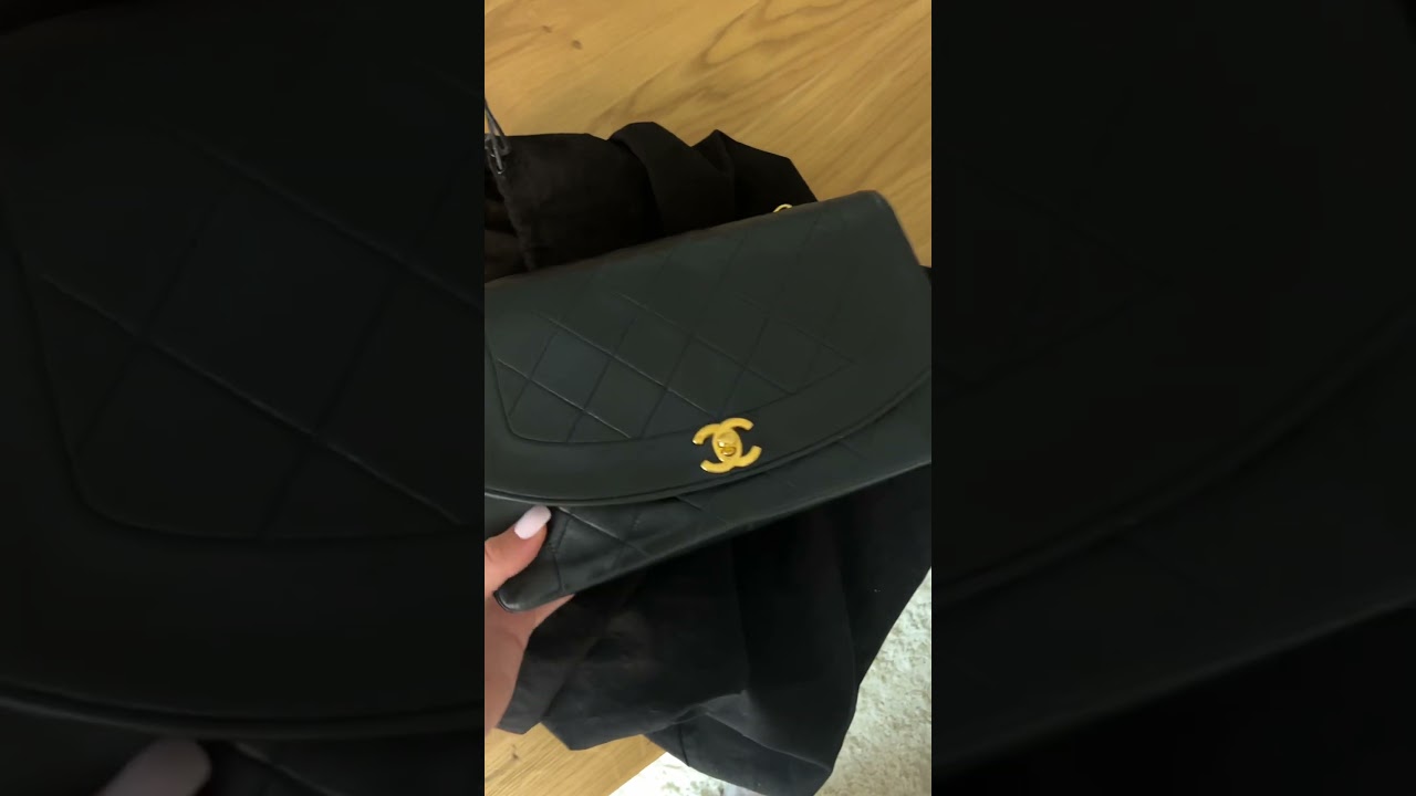 UNBOXING this incredible Chanel diana ! 🤩 #luxurybag #handbagcollection # chanel 