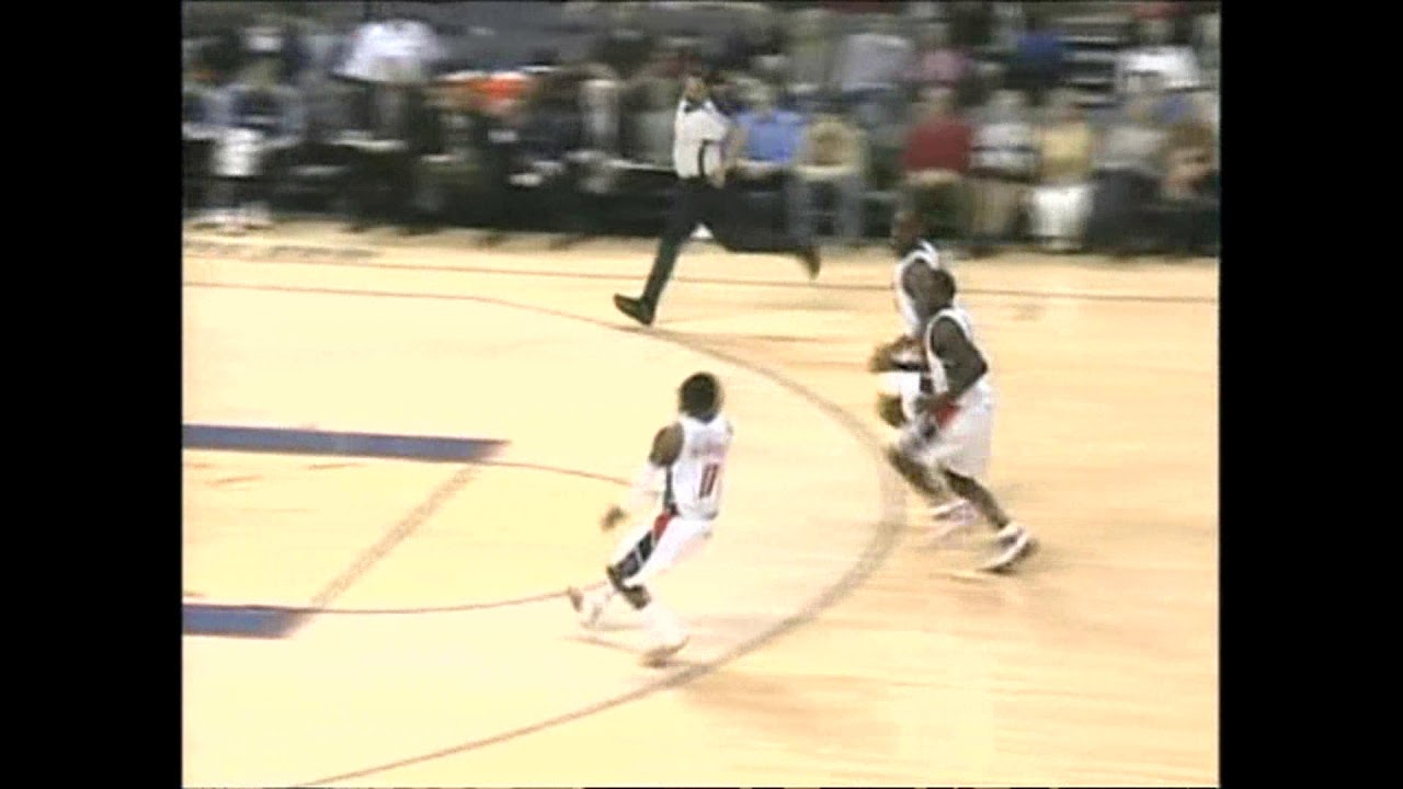 J-Rich' 360 Dunk vs 76ers - 1/26/08