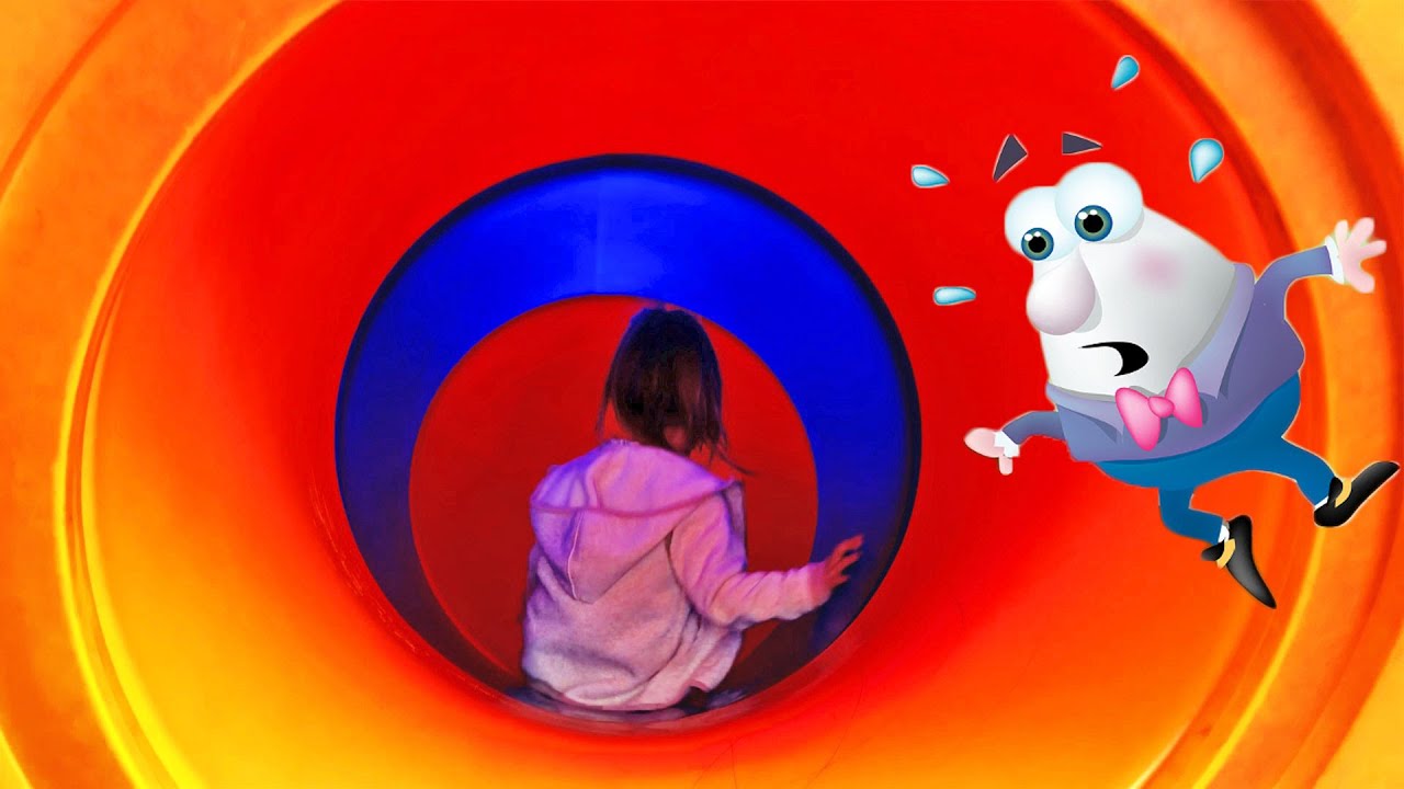 Шалтай-Болтай спустился с горки и буги-вальс на игровой площадке