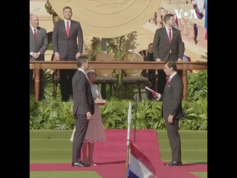 巴拉圭新总统潘尼亚宣誓就职