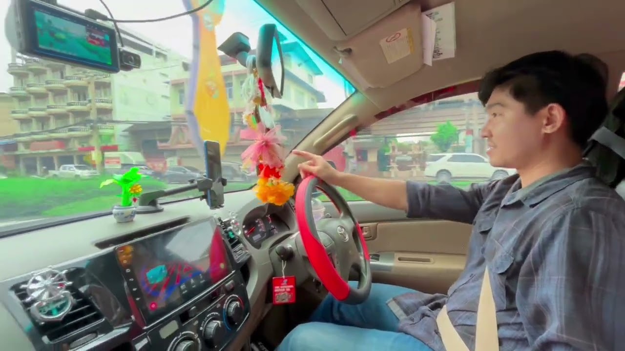 ကားကြပ်နေတဲ့အချိန်/မီးပွိုင့်ပြန်ထွက်တဲ့အချိန်မှာဆို Clutch/Brake/လေဘာ ဘယ်လိုချိန်ညှိ့ပီးလွှတ်ရမလဲ။