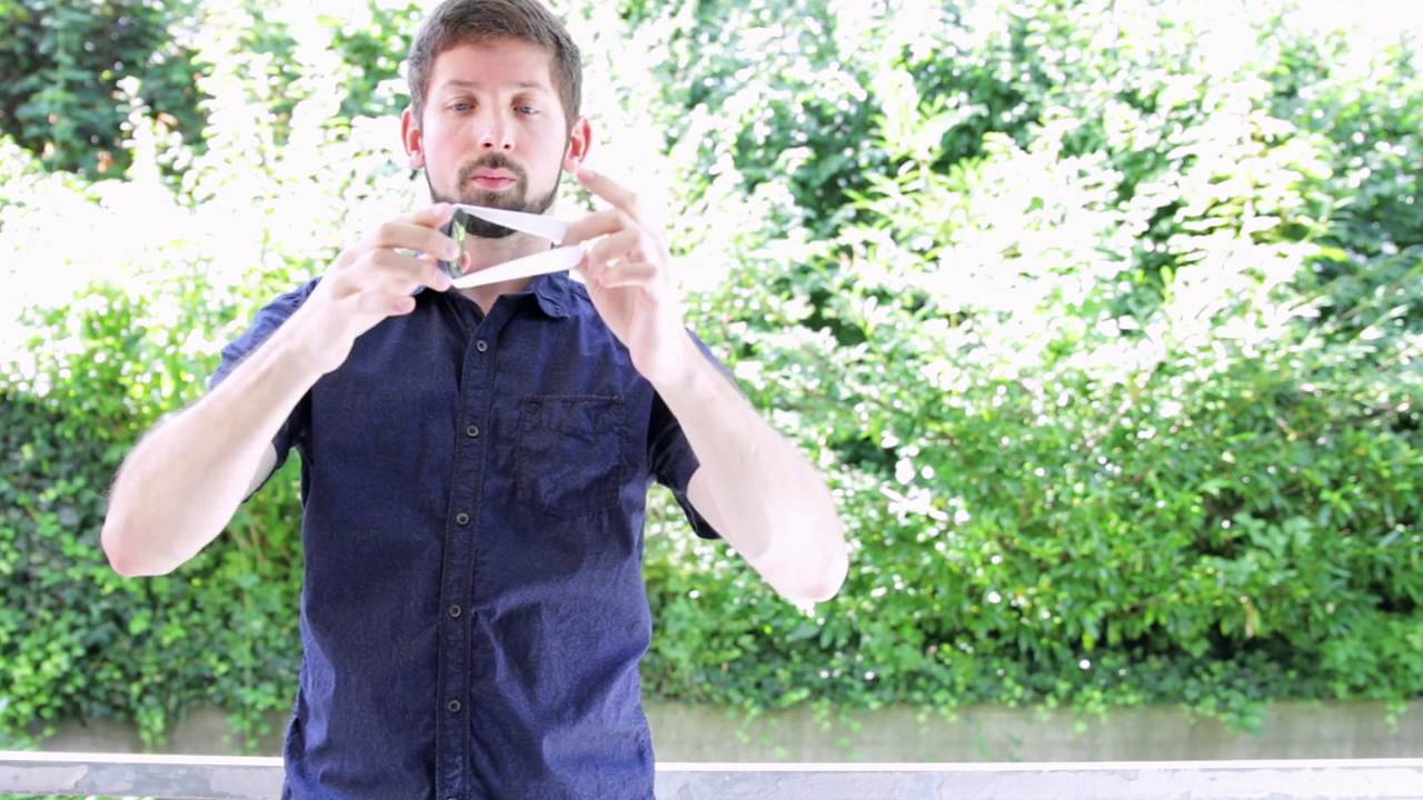 How to wear the Biovotion device - YouTube