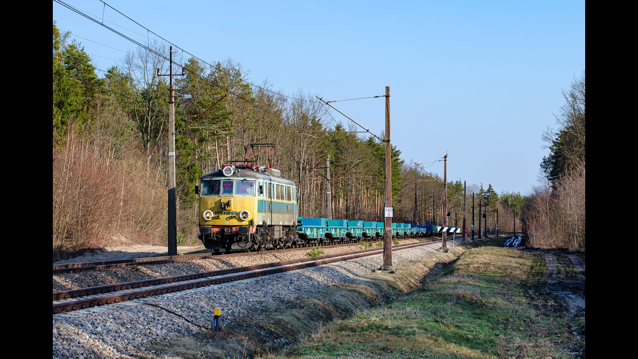 EU07-241 z platformami | Nowa Sarzyna