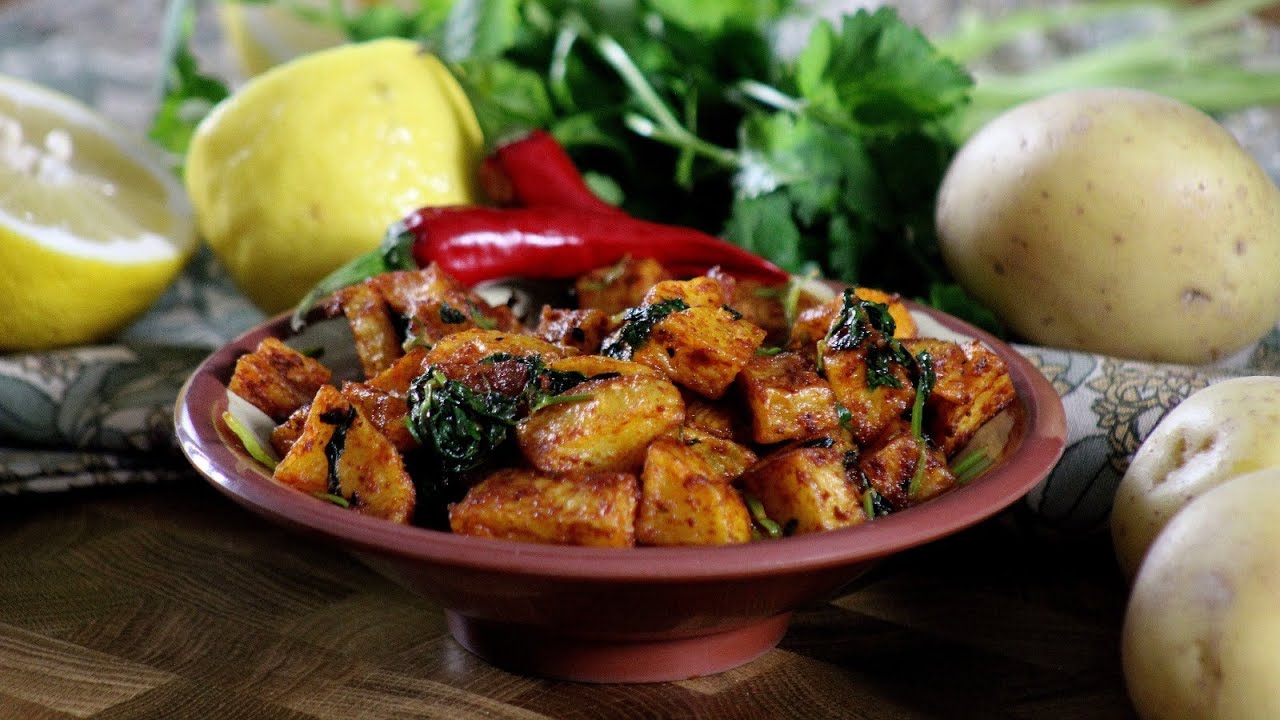 Potatoe recipe/Lebanese Vegan Spicy Potatoes with coriander and garlic/ batata harra/بطاطا حرة