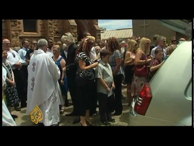 بطل شعبي أسترالي يرقد في مثواه الأخير، لكن الأسطورة باقية