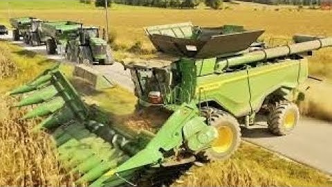 John Deere C16F Folding Head in Action – 16 Rows of Pure Harvesting Power