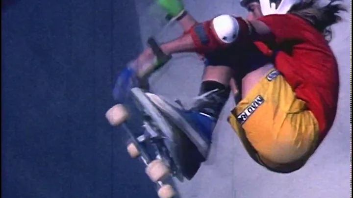 Legendary Skateboarding Pool Sessions Featuring Cl...