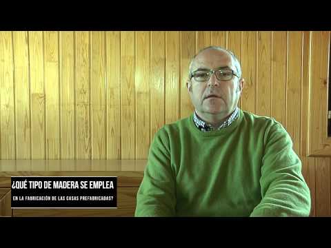 ¿Qué tipo de madera se emplea en la construcción de las casas prefabricadas?