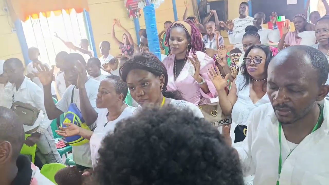 Je déclare ta semaine béni. Avec l'apôtre Pierre Bell