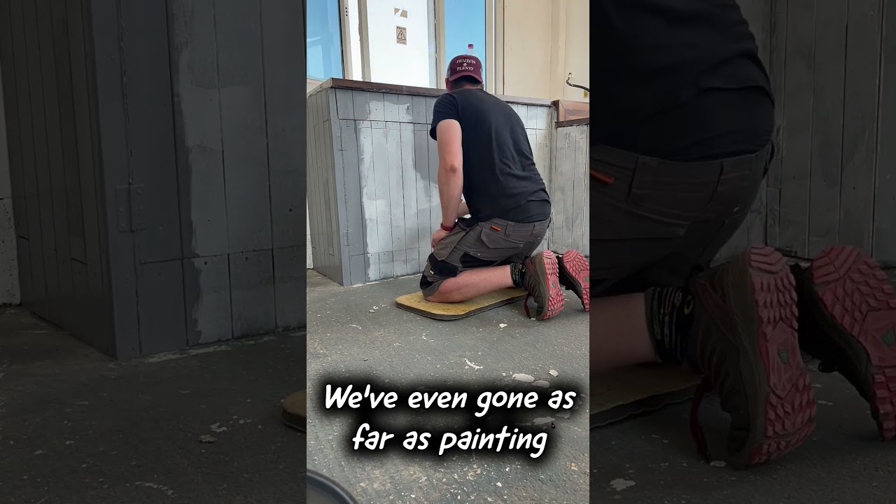 Who doesn't love a good accent wall?! 