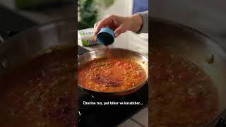 Uzayıp Giden Kaşarıyla Ünlü Çakallı Menemenin Tüm Sırları Videomda. Pazar Kahvaltısına Deneyin