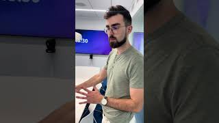 Installation Dun Système De Visioconférence Haut De Gamme Installation Et Démonstration