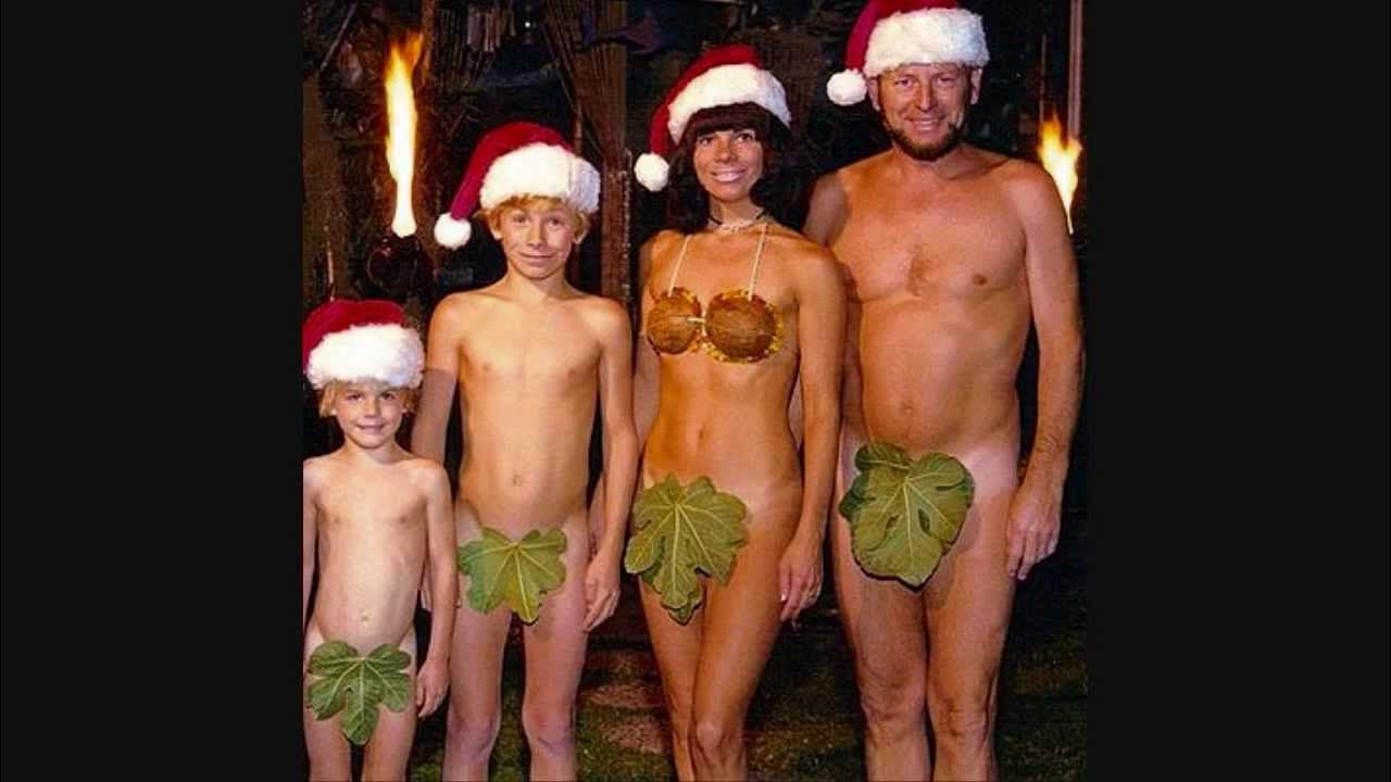 Disturbing Family Xmas Pictures - Holly Jolly Christmas