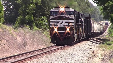 NS E49 & E51 with Notch 8 Action Locomotives like C40-9Ws/C40-8W/ET44AC/SD80MAC/C40-8 Standard Cab