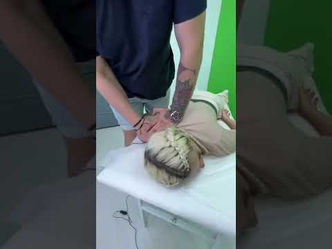 Смотри со звуком 🤣 осторожно! Может заболеть спина 😂 #тренды #family