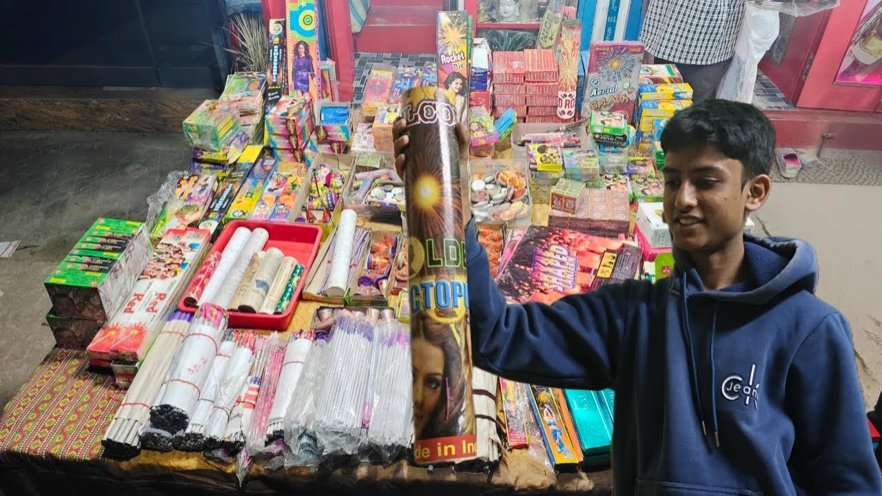 Amra nilam koto Patakhe