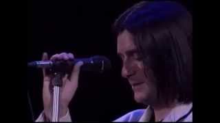 Video thumbnail of "E ci sei - ZerOpera tour 1993 - Renato Zero"