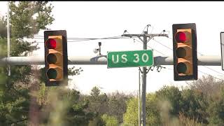 'Ask Evan': "Are the length of yellow traffic lights regulated?"
