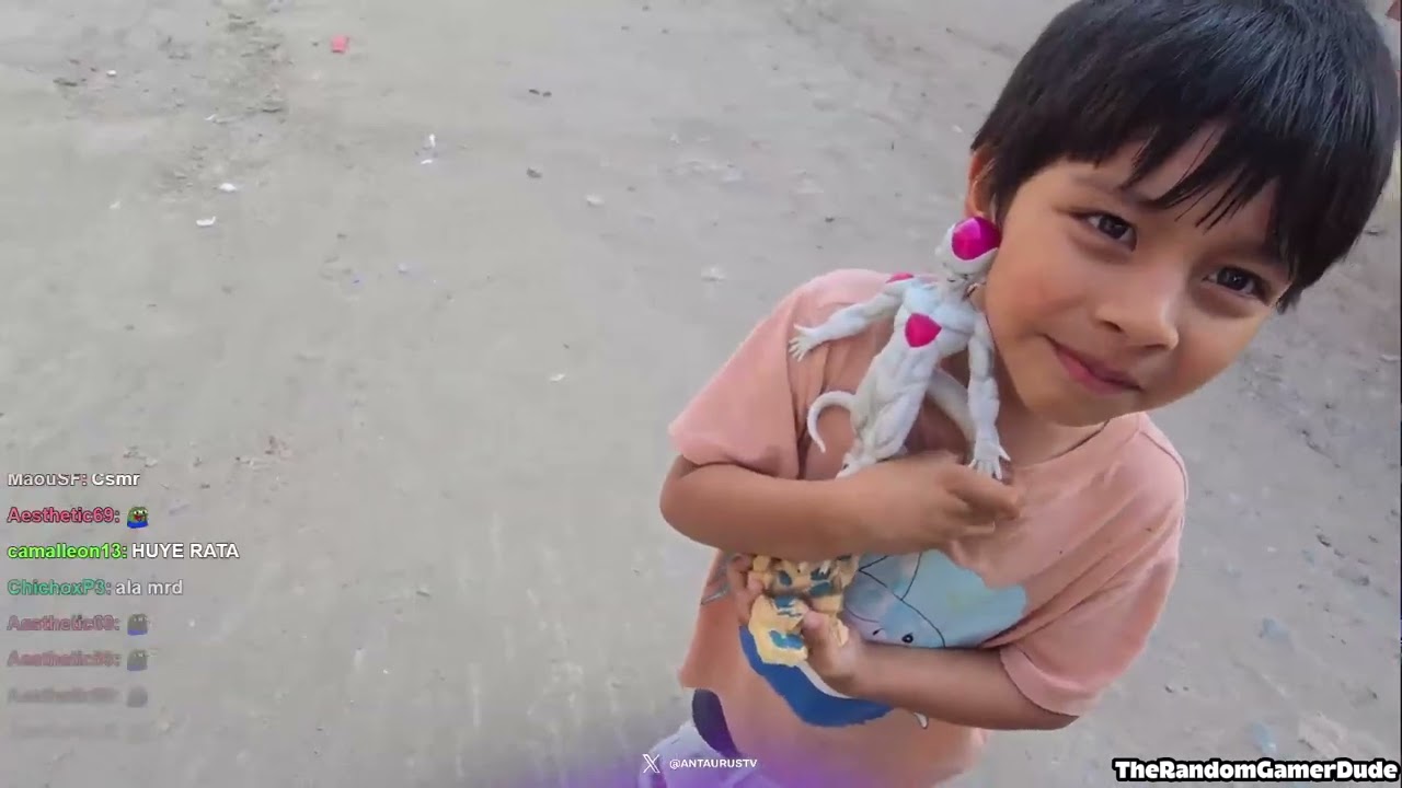 Kick Streamer AntaurusTV hands out gifts for Christmas 🎄🎁