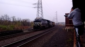 NS 20E Passed By At Bound Brook, NJ With UP Trailing And Friendly Crew 4/28/18