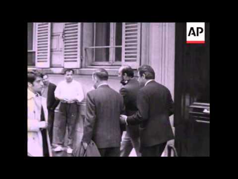 SYND 03-06-69 POHER SAYS HE WILL CONTINUE CAMPAIGN AND  POMPIDOU SOLICTS THE CENTRIST SUPPORT.
