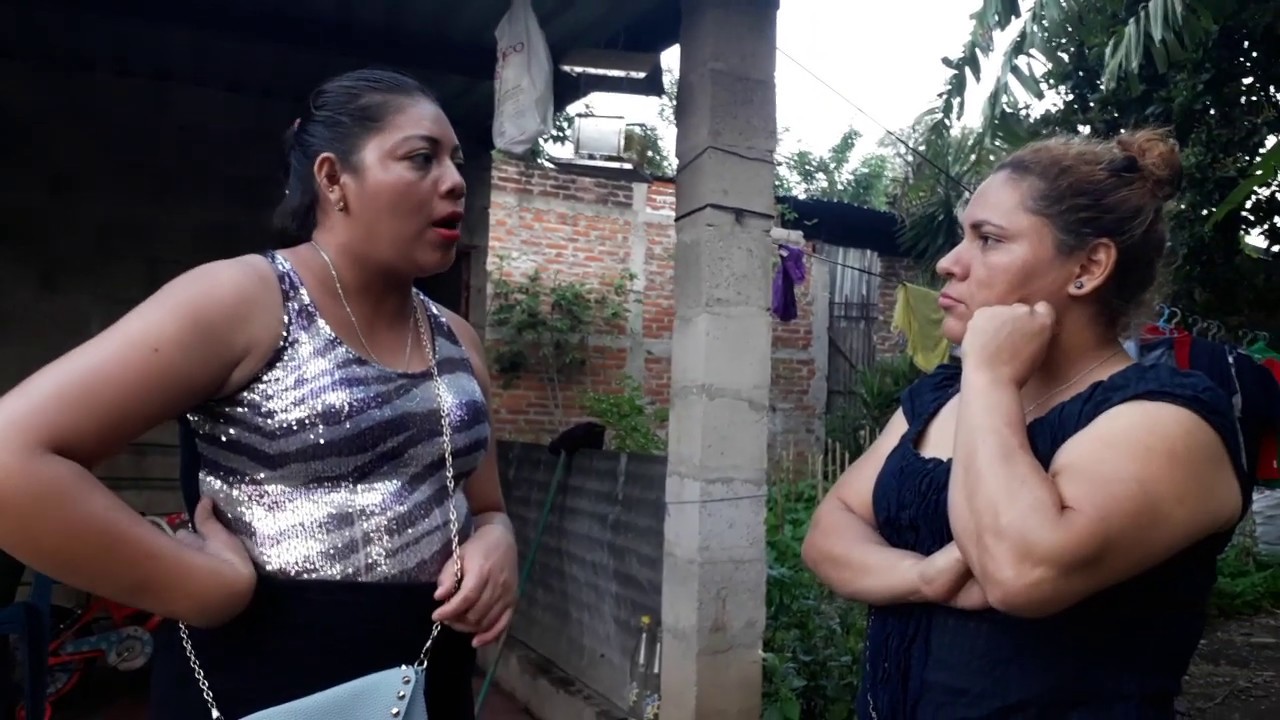 LAS VECINITAS CHAMBROSAS pantalla 4k