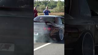 This is How You Leave A Car Meet in a Pandem Nissan Skyline R32 Widebody!