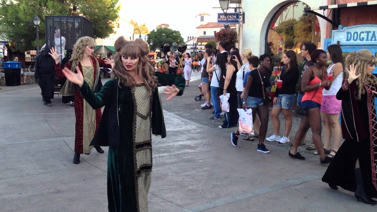 Portaventura Halloween parade